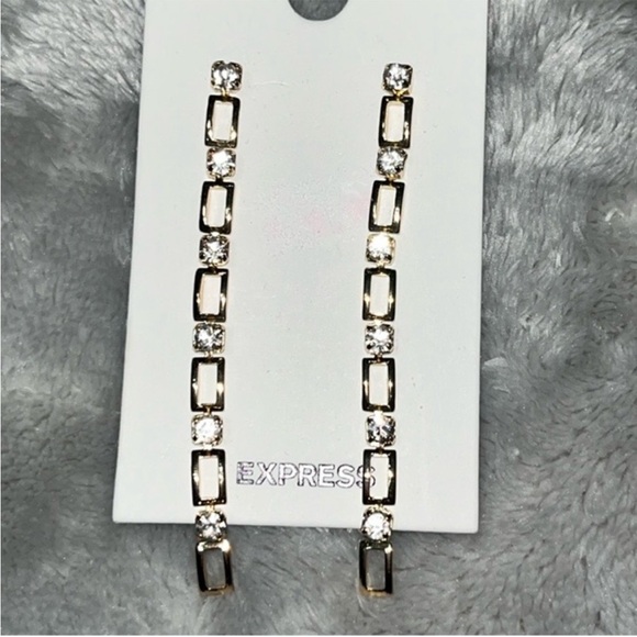 ❣️Express Earrings - Picture 2 of 5